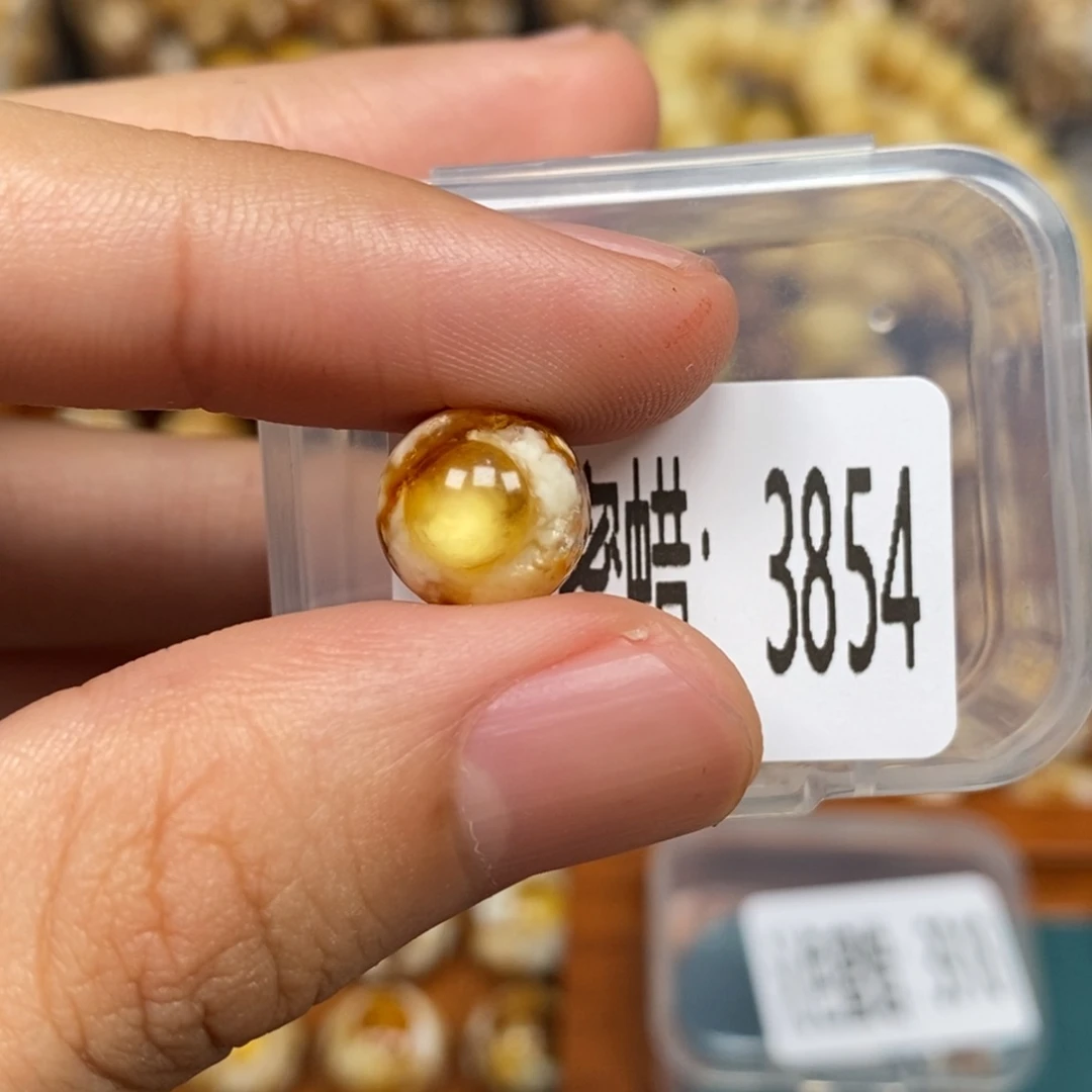 蜜蜡未镶嵌珠宝奇石3854