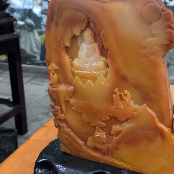 石英质玉（黄龙玉）未镶嵌颈饰