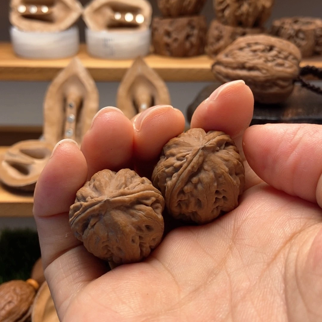 文玩核桃吊坠美****人秋子