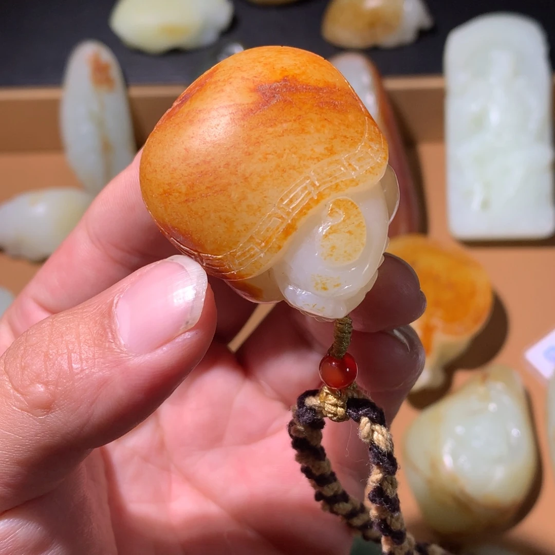 和田玉（糖玉）未镶嵌挂件
