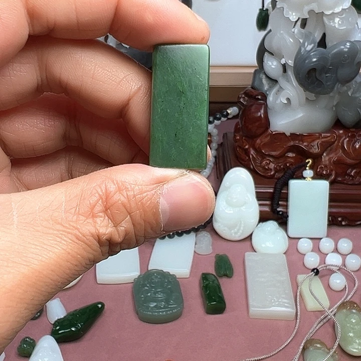 和田玉（碧玉）未镶嵌珠宝半成品