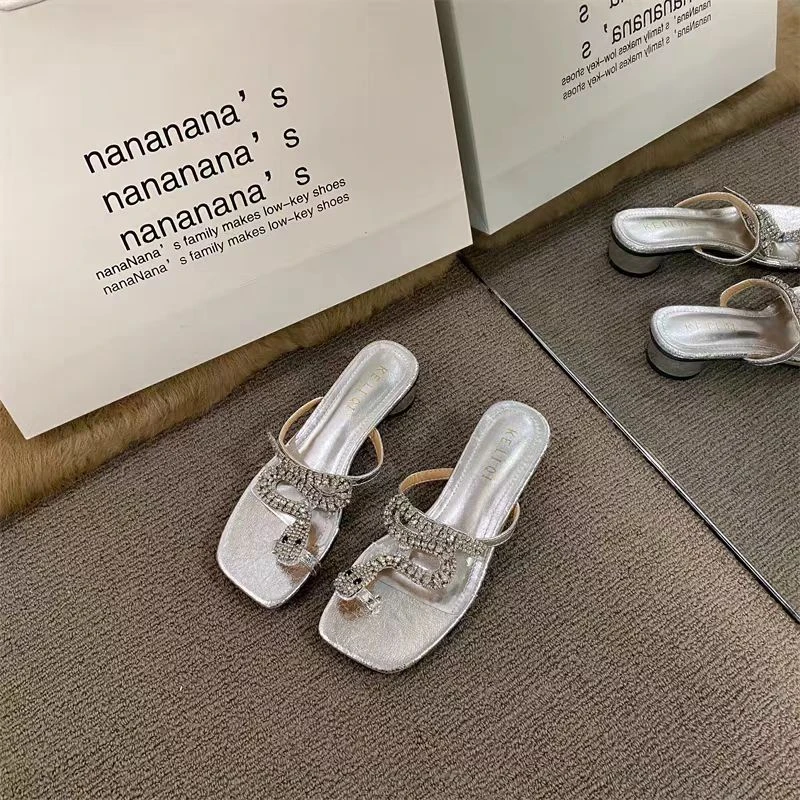 V8-16 新款法式时尚气质粗跟拖鞋