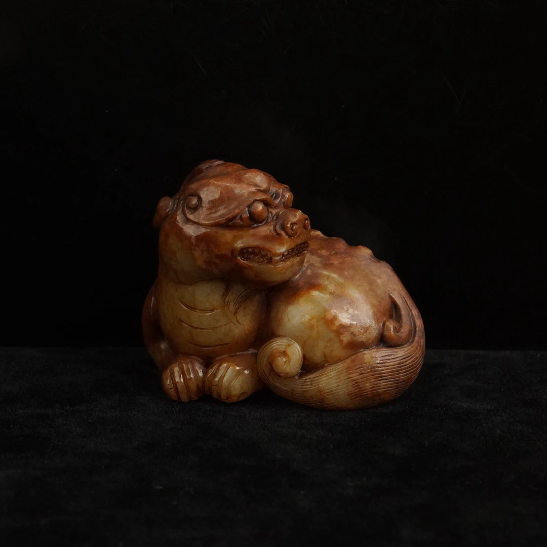 【明】玉瑞兽（高5.3cm宽6.1cm重193g）