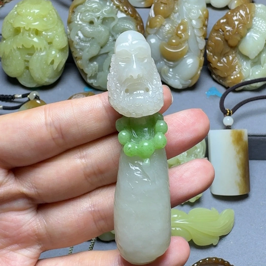 颈饰未镶嵌和田玉