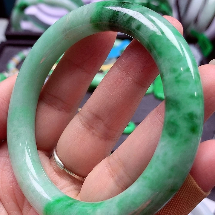 未镶嵌手镯翡翠翡翠手镯