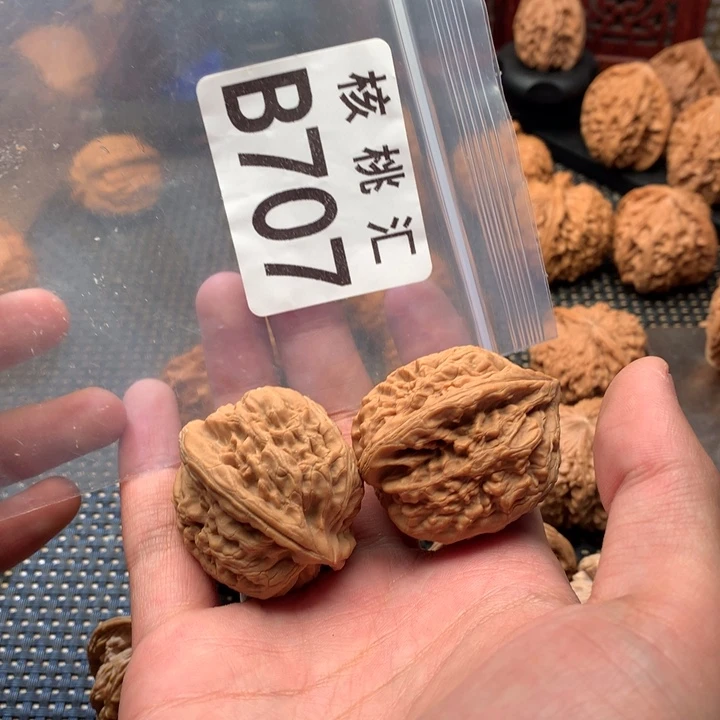 吊坠文玩核桃红锦鲤