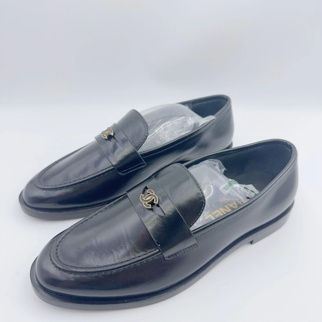 未使用 Chanel/香奈儿 香奈儿/36码/新款24P双C黑金乐福鞋/01989