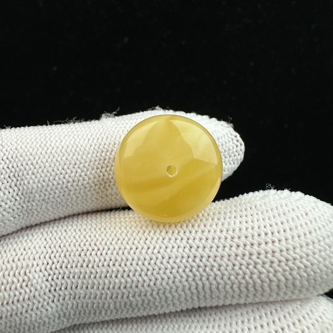 M4230天然原矿蜜蜡 妖花平安扣17.5x8mm 2克抖音基地质检发货