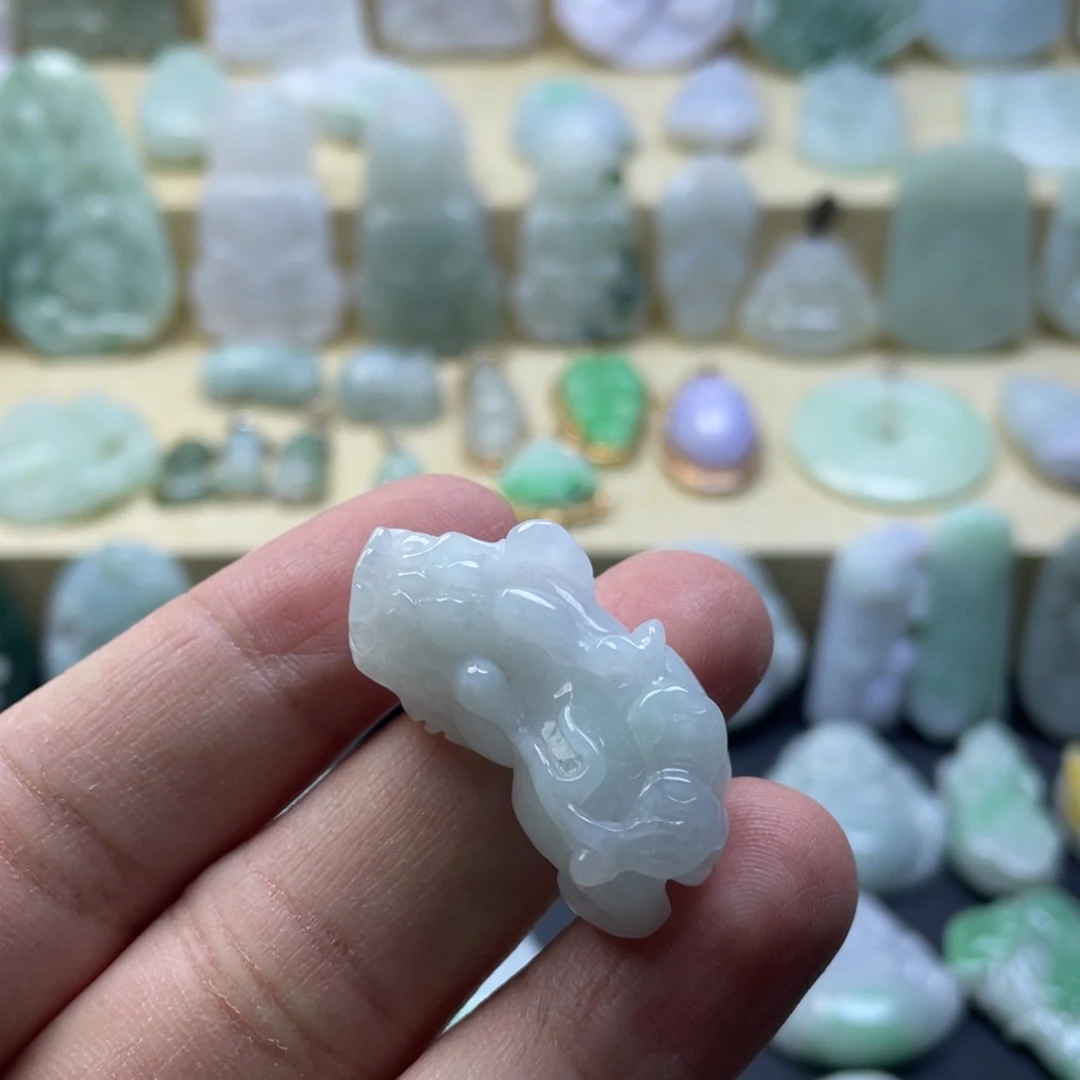 翡翠未镶嵌颈饰纯天然翡翠