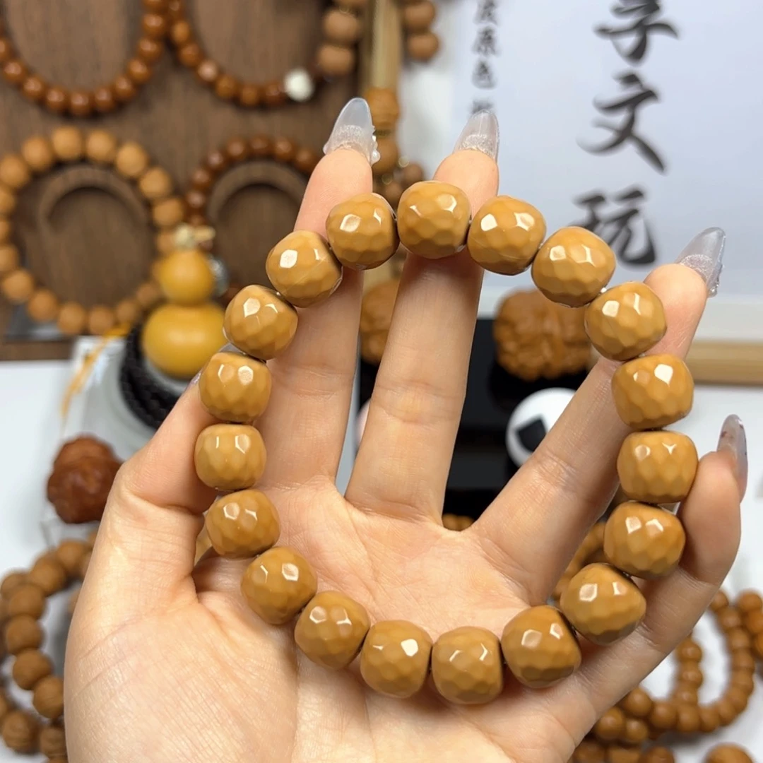 猴头核桃吊坠猴头手串钻石面