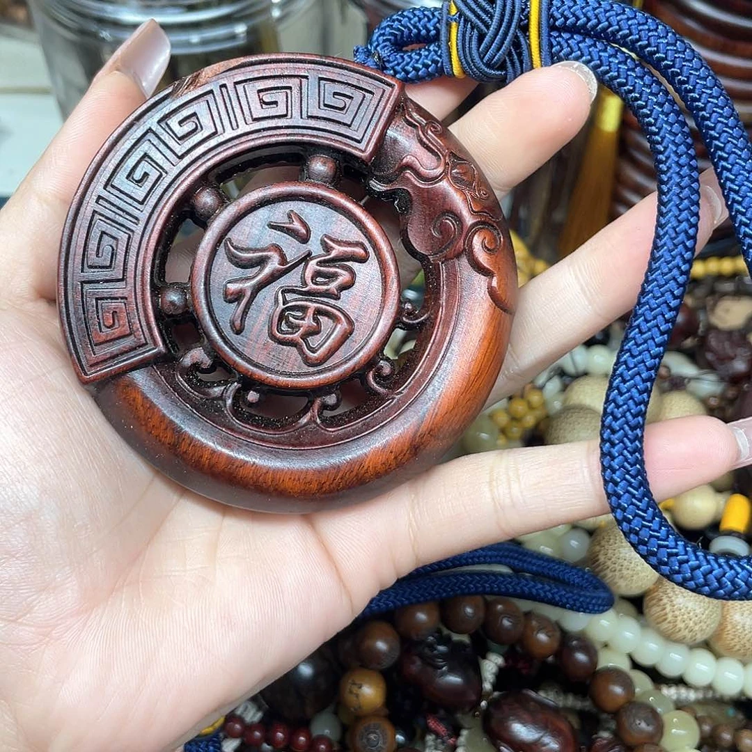 维腊木（绿檀）无事牌