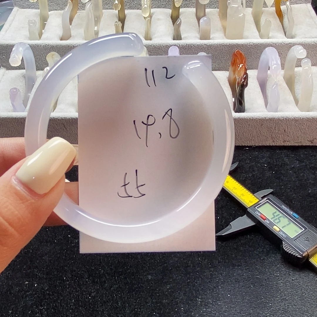 玛瑙/玉髓手镯未镶嵌112