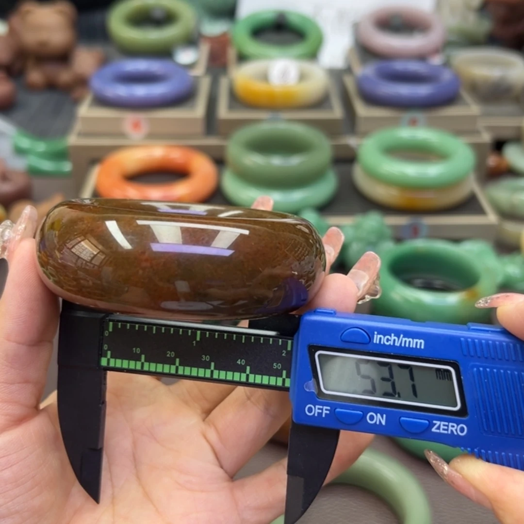 未镶嵌手镯石英岩玉