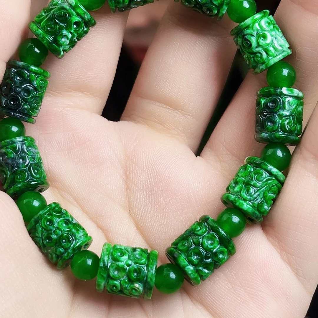 颈饰未镶嵌翡翠多样性