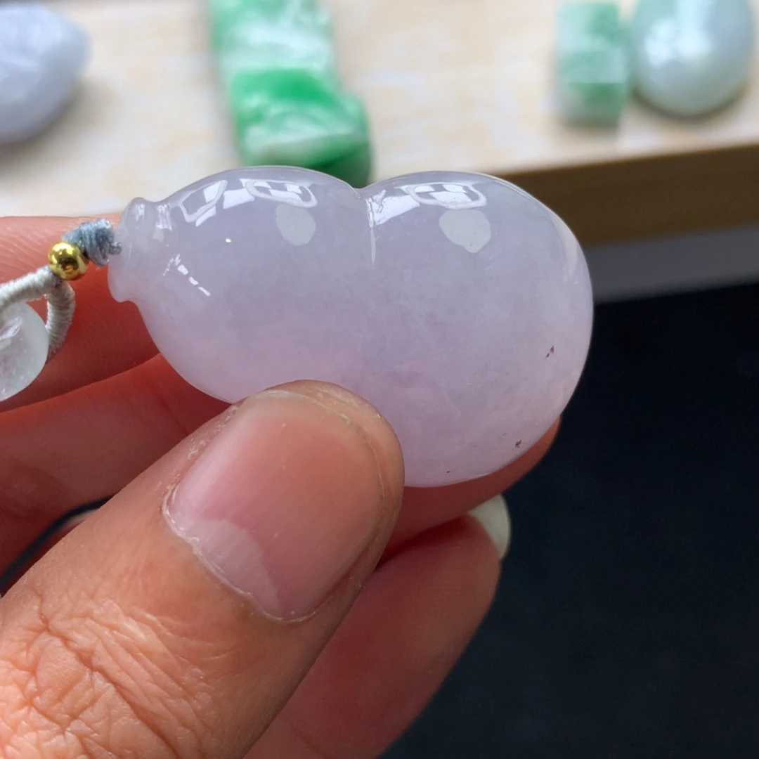 翡翠未镶嵌颈饰吊坠