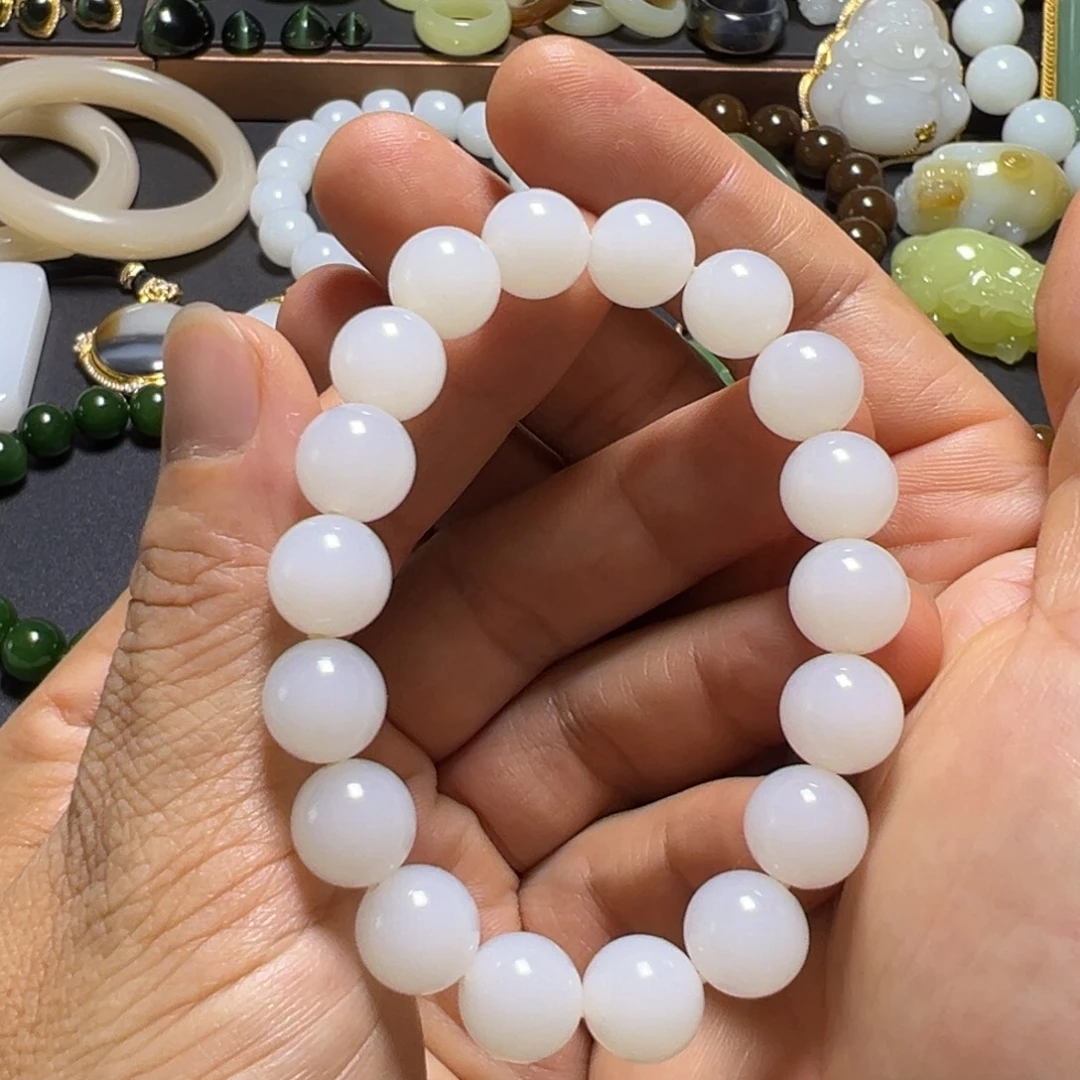 春***物和田玉未镶嵌手串