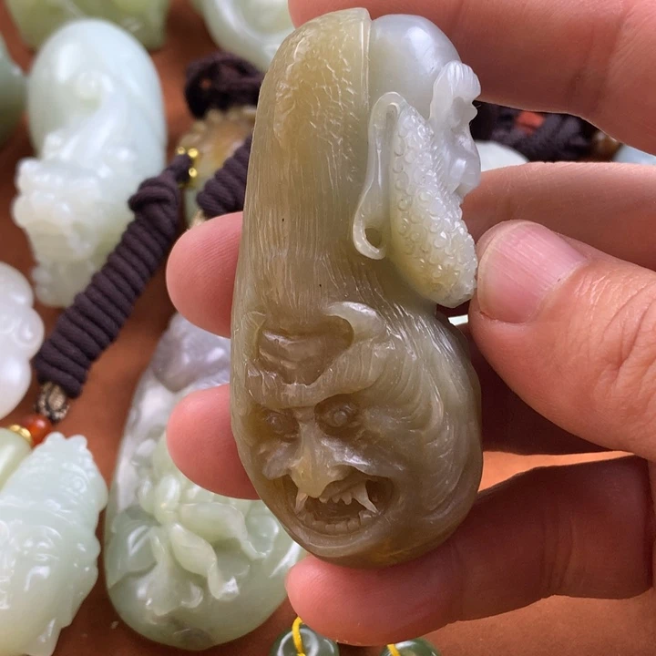 未镶嵌和田玉挂件
