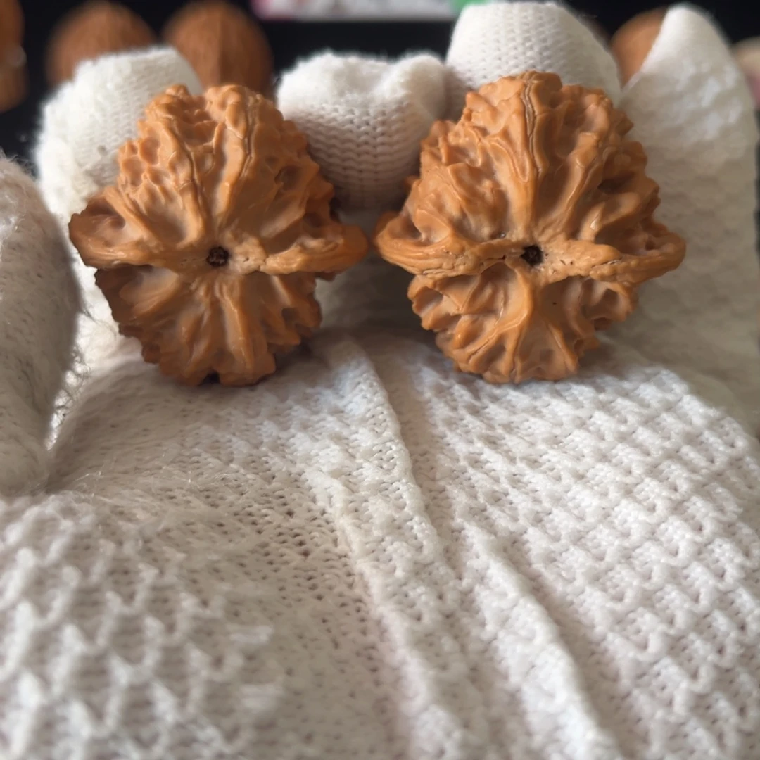 文玩核桃吊坠苹果园36