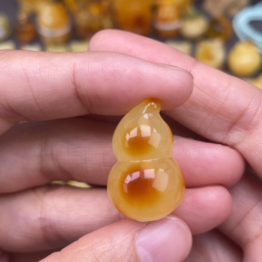 裸石琥珀未镶嵌蜜蜡