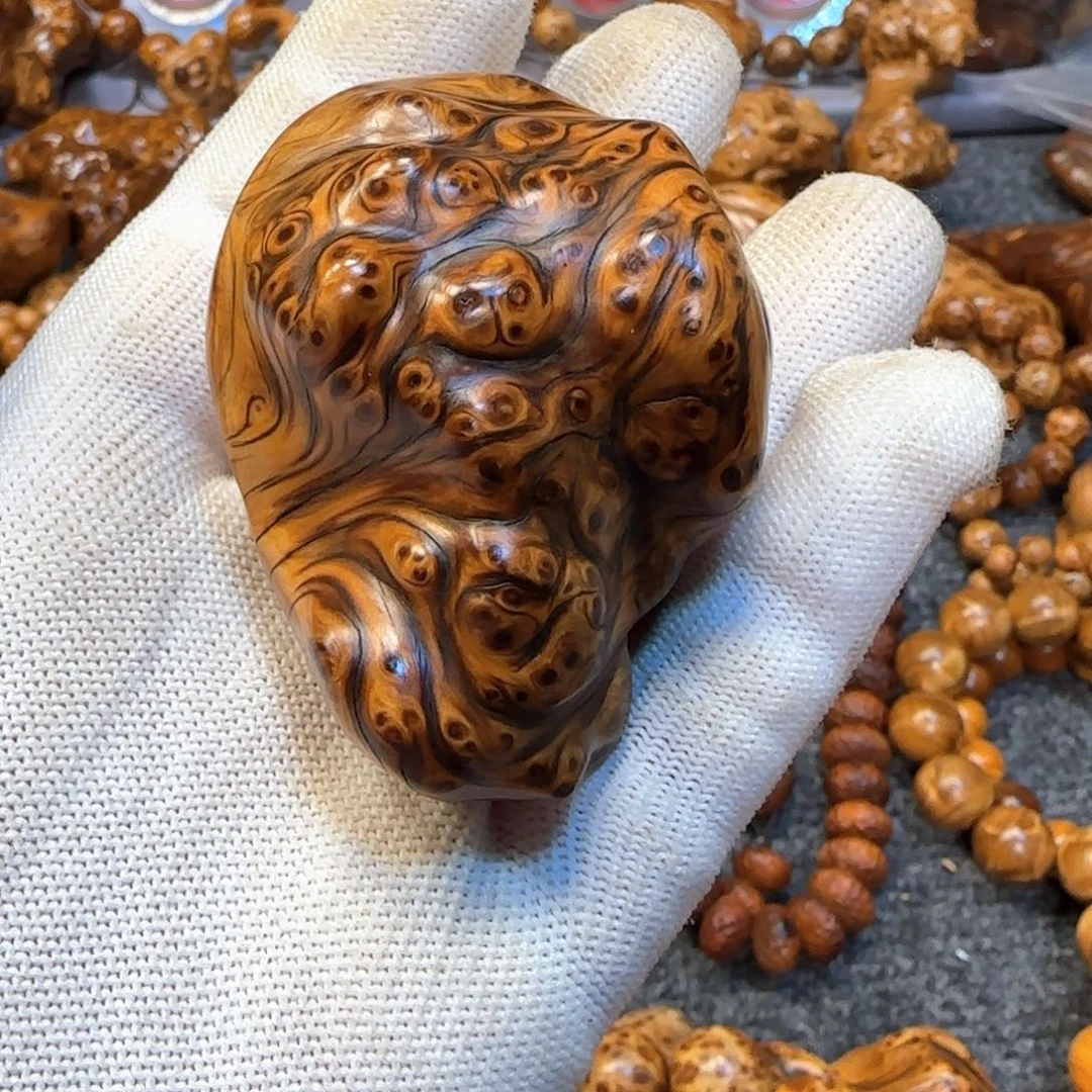 柏木无事牌卖*翁太行崖柏