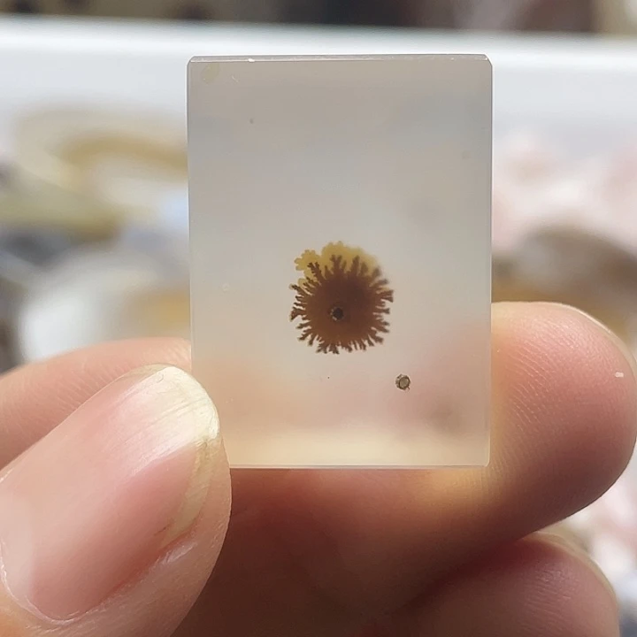 查罗石合金珠宝半成品