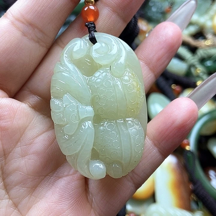 和田玉颈饰未镶嵌