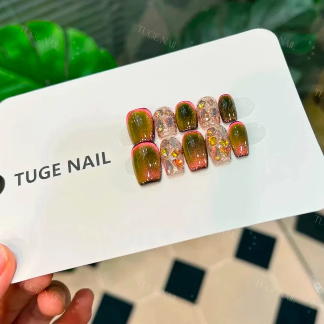 TugeNail "千颂伊”春夏爆款玻璃珠轻奢三色渐变猫眼美甲芬达