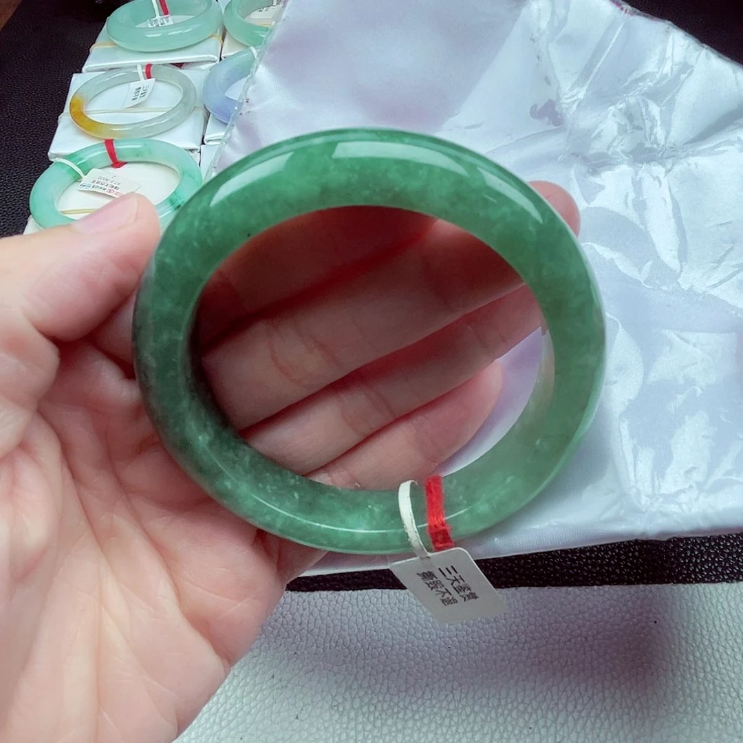 翡翠手镯未镶嵌西***呦天然缅甸翡翠