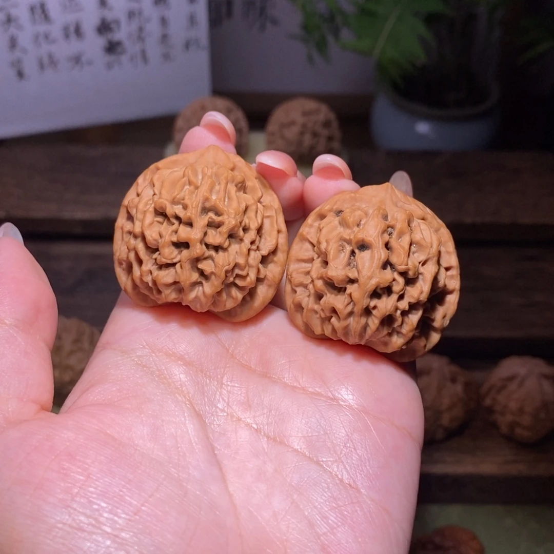 芝***O吊坠文玩核桃全品36+秦闷头货