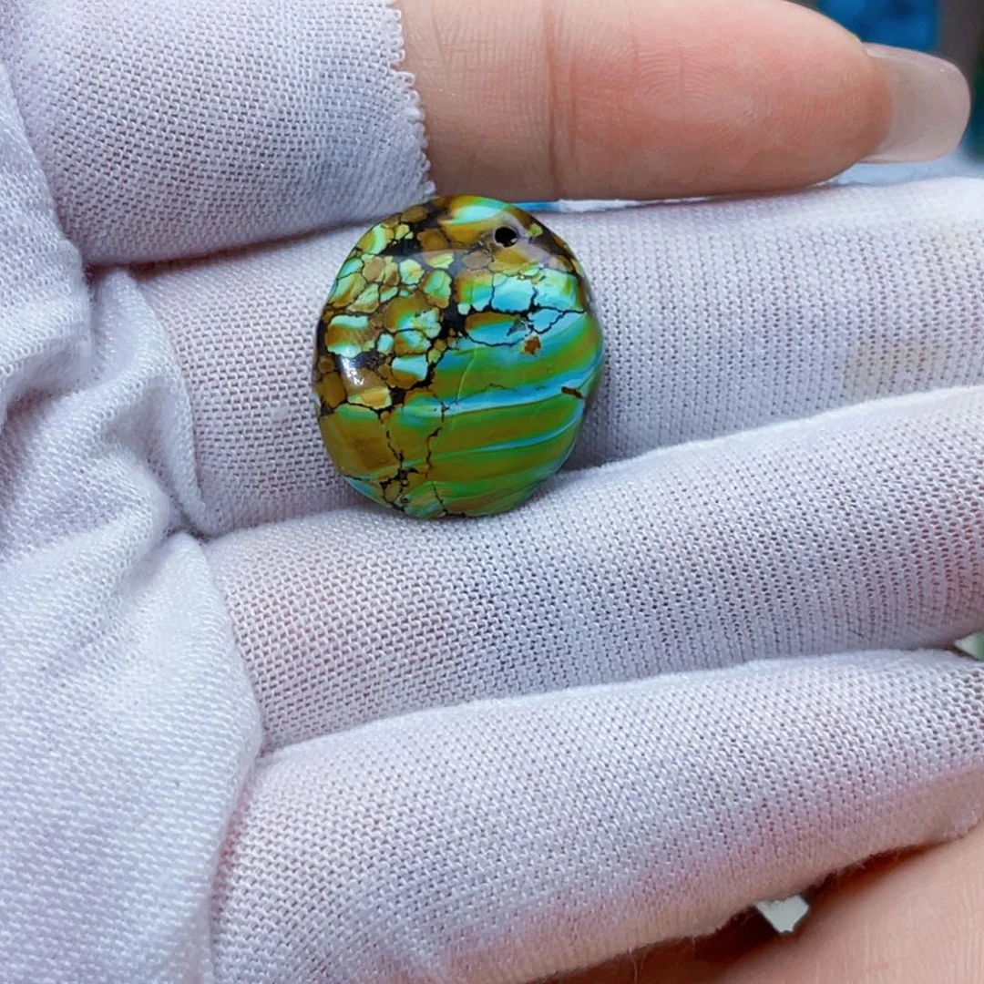 绿松石未镶嵌饰品