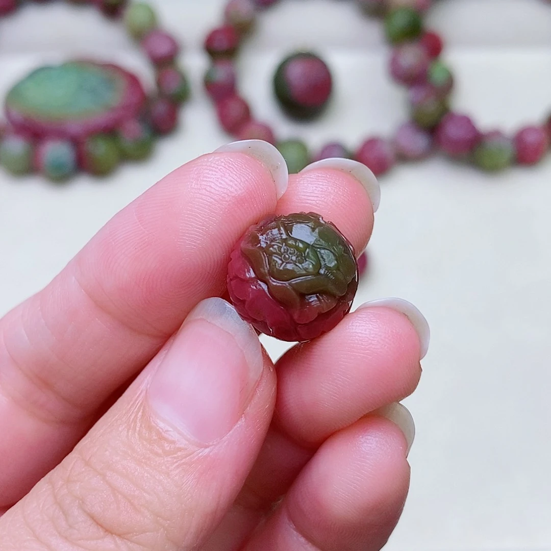 捏***垫未镶嵌玛瑙/玉髓珠宝奇石盐源玛瑙定制