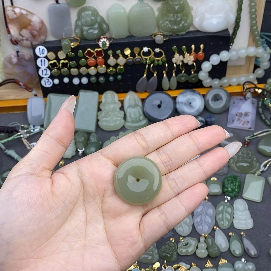 和田玉未镶嵌吊坠(不含链)