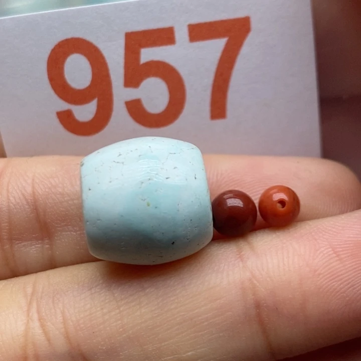 南红玛瑙未镶嵌珠宝奇石