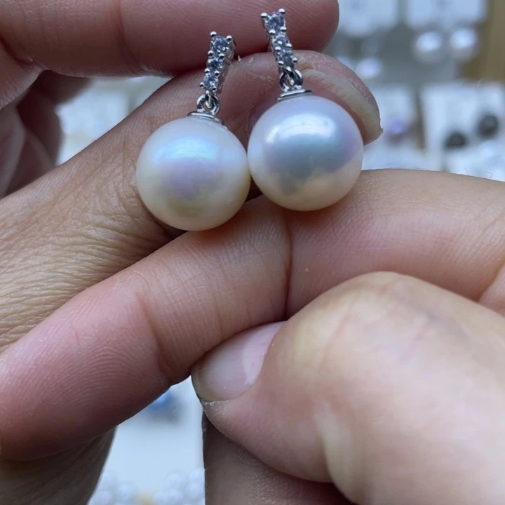 淡水珍珠银S925镶嵌耳饰