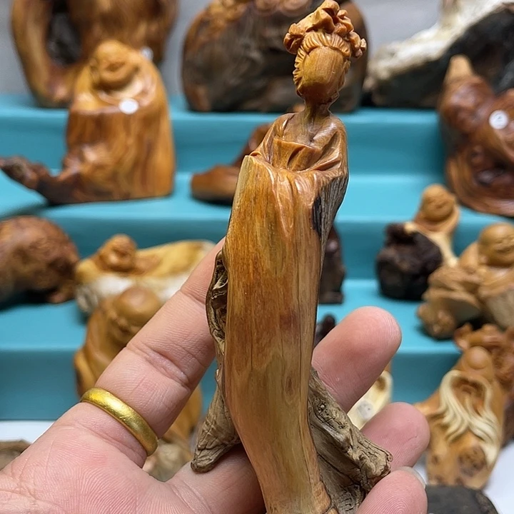 柏木（崖柏）燕*崖柏陈化