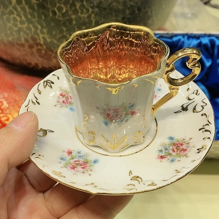 茶具瓷器杂项如图所示