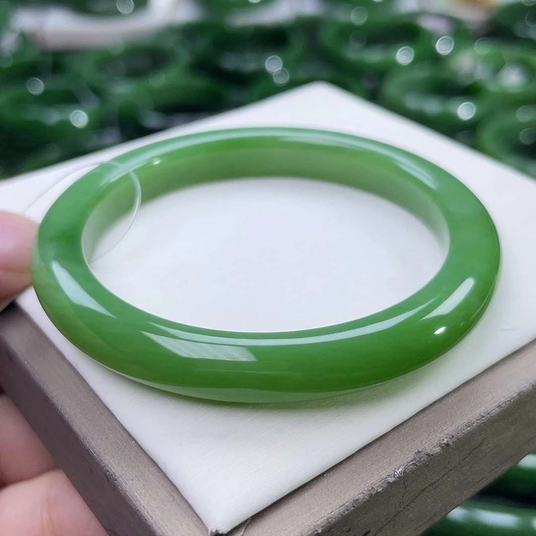 未镶嵌手镯和田玉（碧玉）