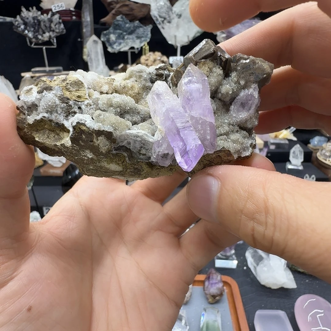 夏***闪石材天然水晶摆件