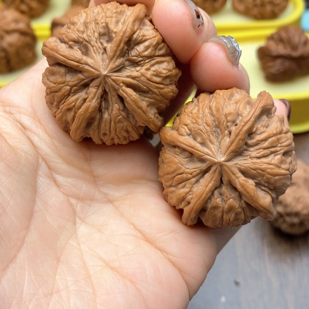 文玩核桃把件全品雨花石四