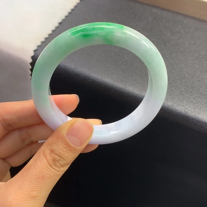 翡翠未镶嵌手镯退货需手镯吊牌标签完好