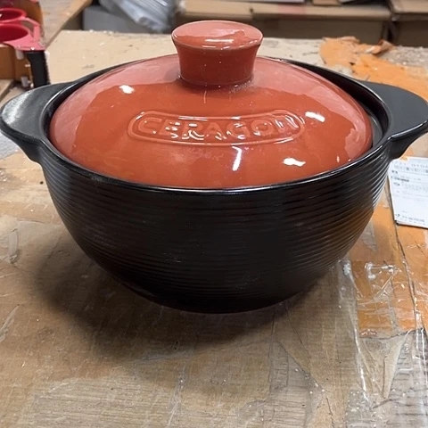 微瑕， 明火，口径24高度12，3L变形