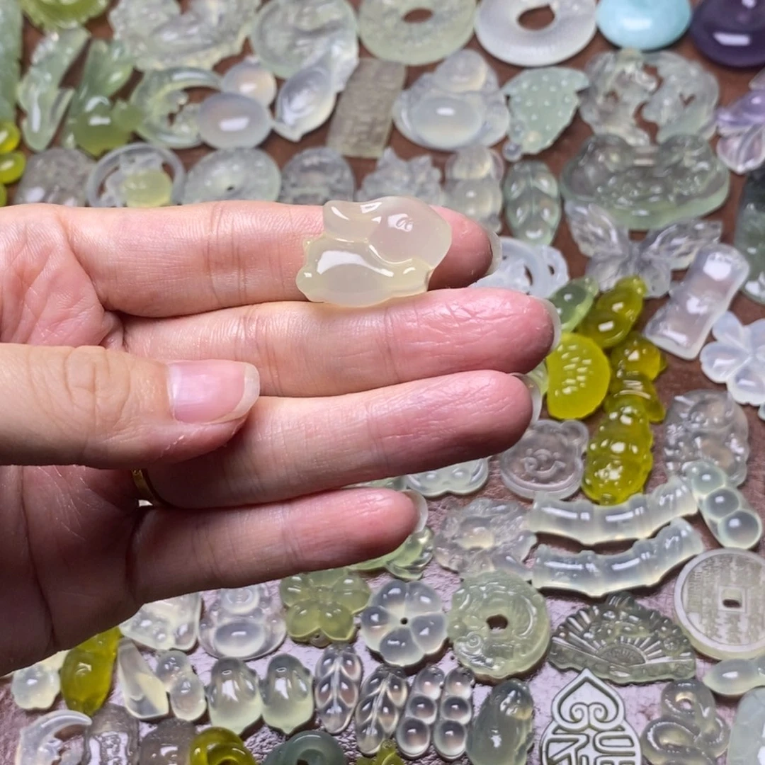 蛇纹石玉合金项链