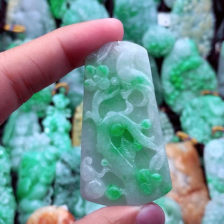 翡翠吊坠(不含链)未镶嵌