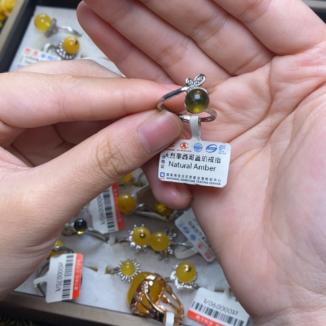 琥珀未镶嵌珠宝奇石