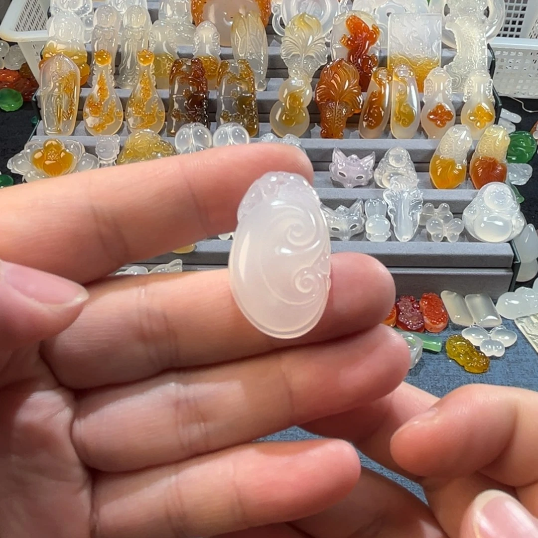 玛瑙/玉髓未镶嵌颈饰