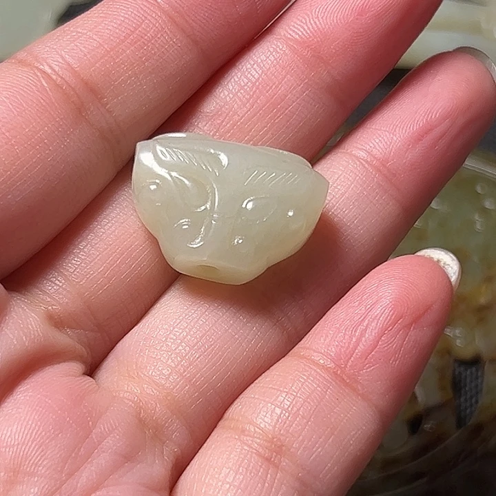 鼎***电和田玉（糖玉）未镶嵌挂件