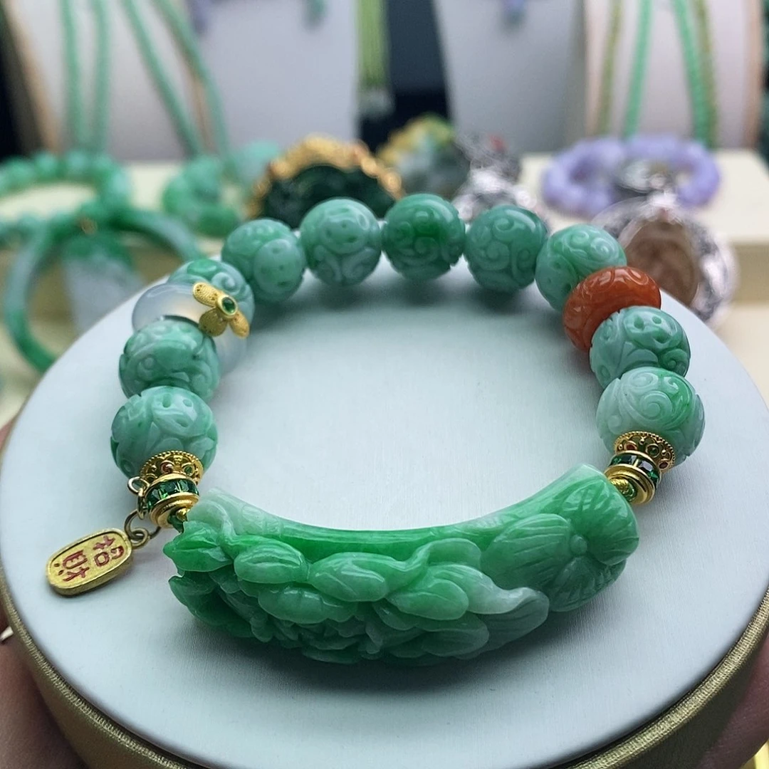 未镶嵌手串翡翠有**仪手牌