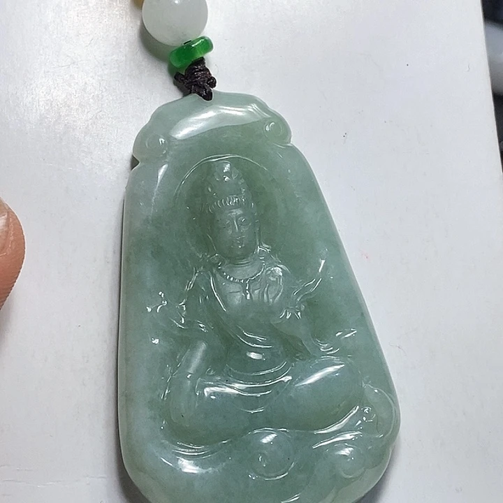 翡翠未镶嵌颈饰观音