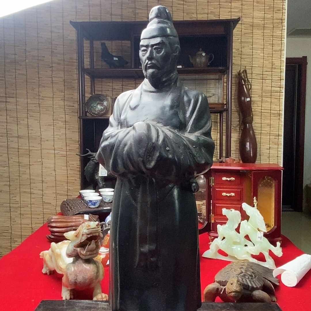 铁制家用人物摆件