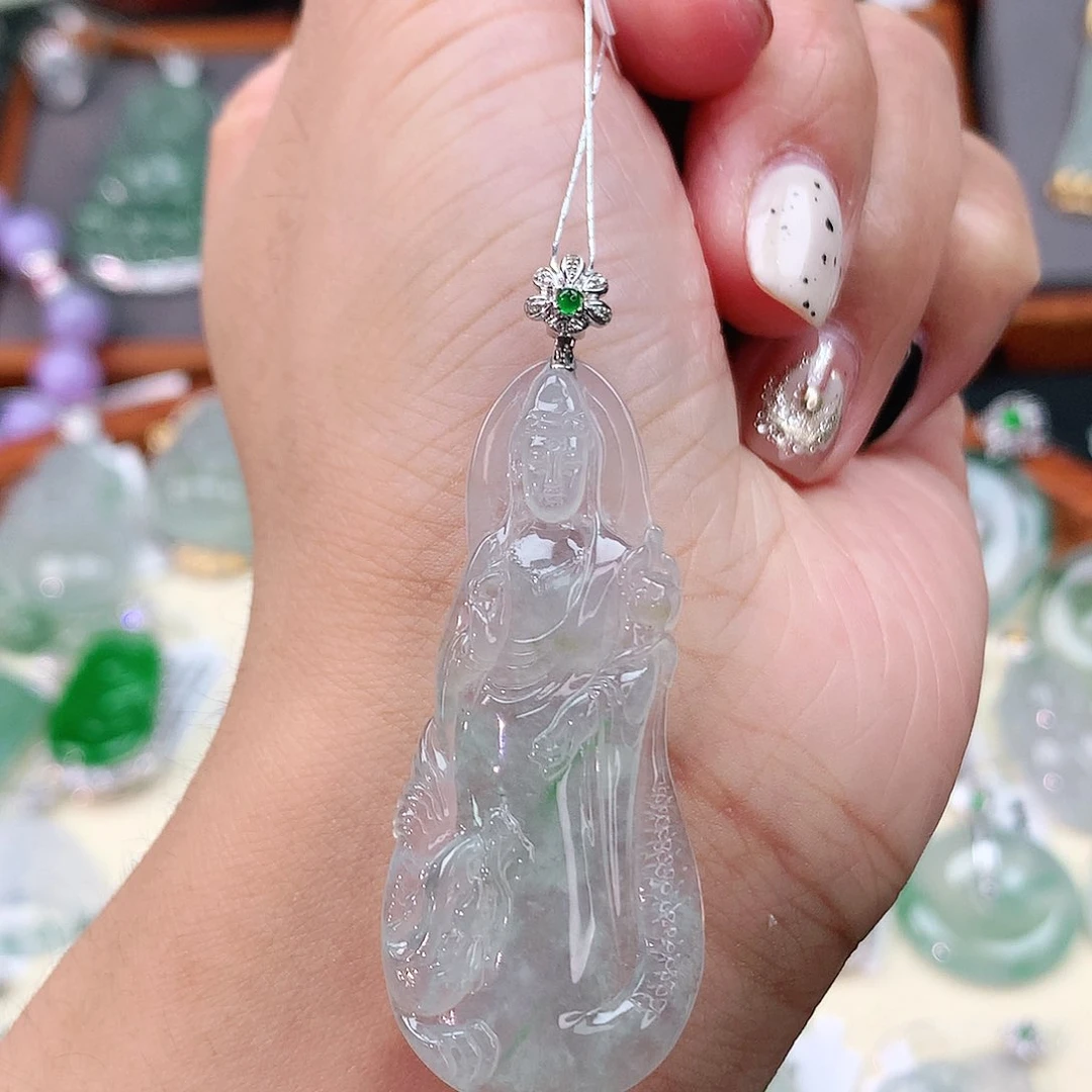 翡翠18K金镶嵌颈饰素衣